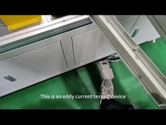 Une unité de courant de tourbillon détecte deux pièces en même temps: des disques et des tubes en cuivre.